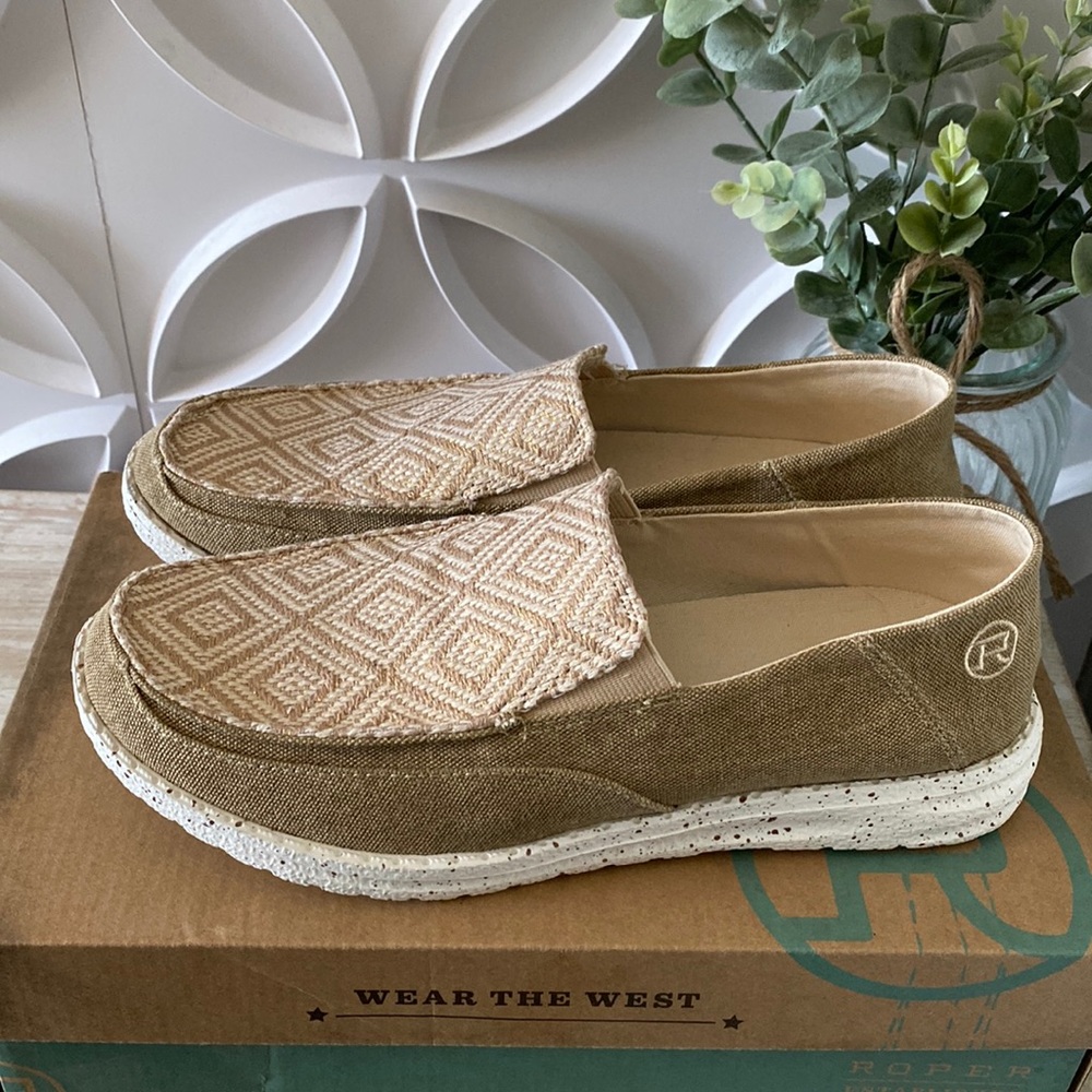 Roper Women's Hang Loose Slip On Casual Loafers - Tan w/ Diamond Vamp